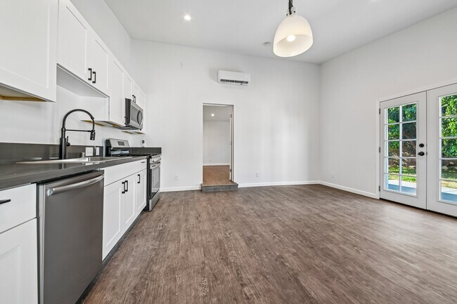 Foto del edificio - 6003 N Muscatel Ave