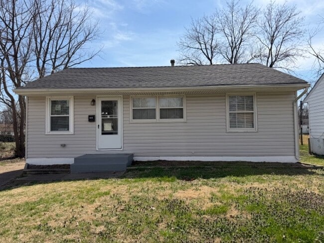 Lovely 3 Bedroom / 1 Bath for Rent - Section 8 Welcome - Lovely 3 Bedroom / 1 Bath for Rent - Section 8 Welcome House