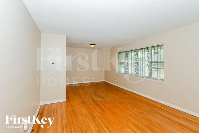 Building Photo - 5176 Rolling Meadows Dr