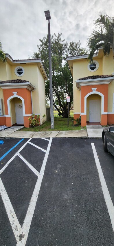 Foto principal - 7280 NW 174th Terrace