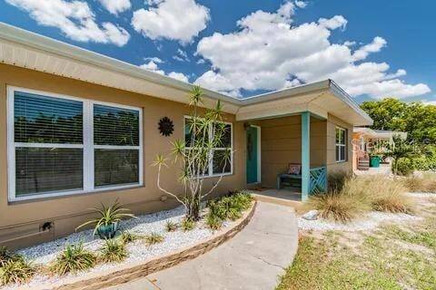 Building Photo - 10911 Cherokee Dr