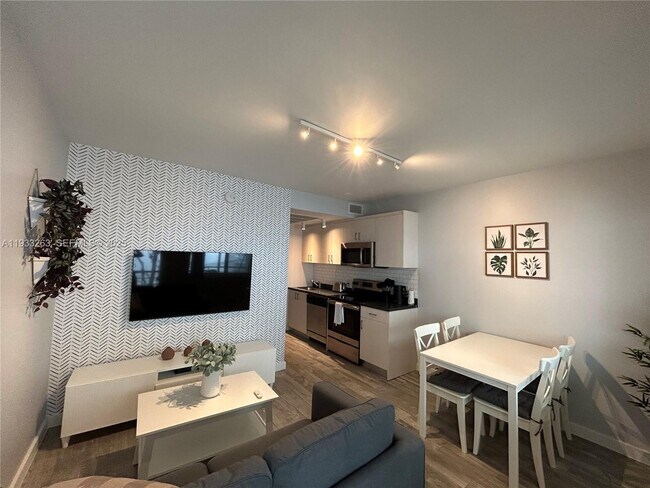 Foto del edificio - 1035 Euclid Ave