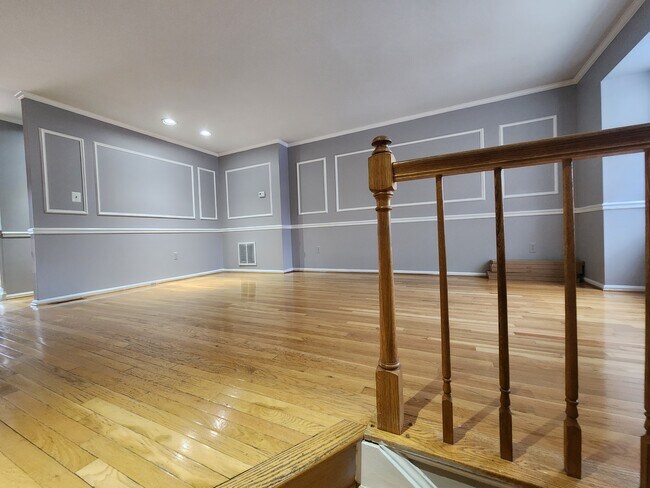 Foto del edificio - 18859 McFarlin Dr