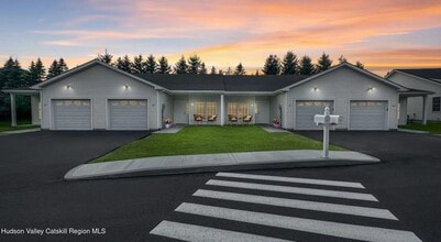 Building Photo - 53 Hillside Rd