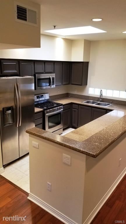 Building Photo - 2 br, 2 bath Condo - 602 S Wilton Pl Apt 304