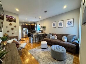 Building Photo - 56 Grace St