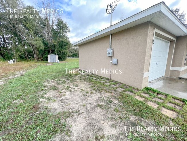 Building Photo - INCREDIBLE 3 Bedroom, 2 Bathroom Home in O...