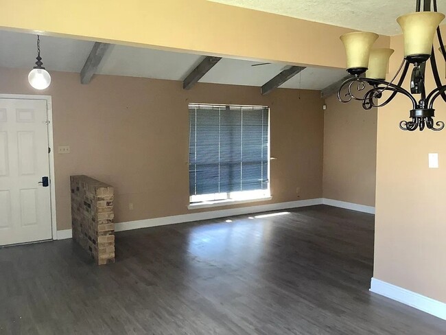 Foto del edificio - Single Family Home