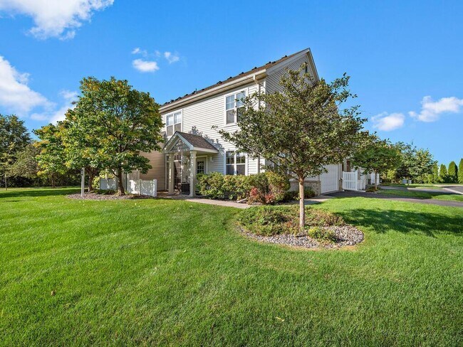 Foto del edificio - 5035 Holly Ln N