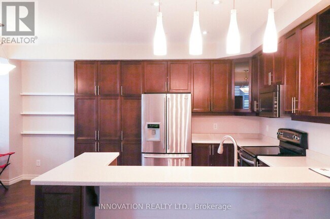 Building Photo - 602 Rosehill Ave