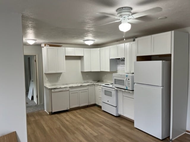 kitchen - 23855 David Dr