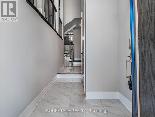 Building Photo - 3031 John McKay Blvd