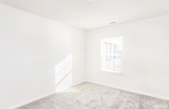 Building Photo - 5704 Kalamata Dr