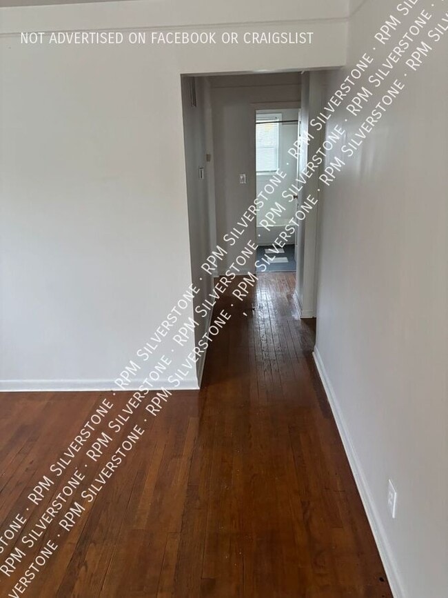 Foto del edificio - 6860 Continental-