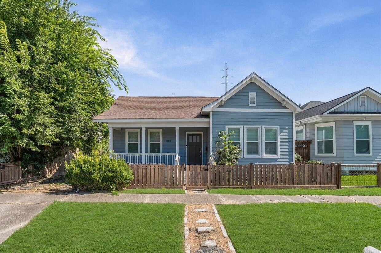 Foto principal - 1204 Shearn St