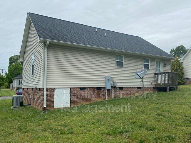 Foto del edificio - 1130 Morgan Glen Dr