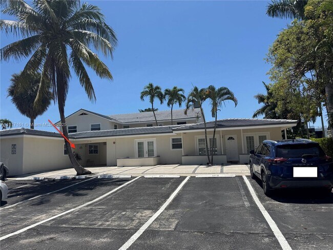 Foto del edificio - 2724 NE 15th St