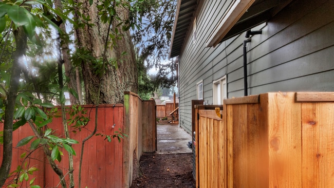 Photo - 15270 SW Springdale Ct Townhome