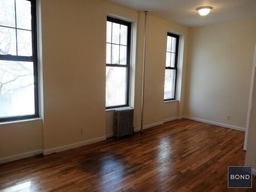 Primary Photo - 402 W 54th St