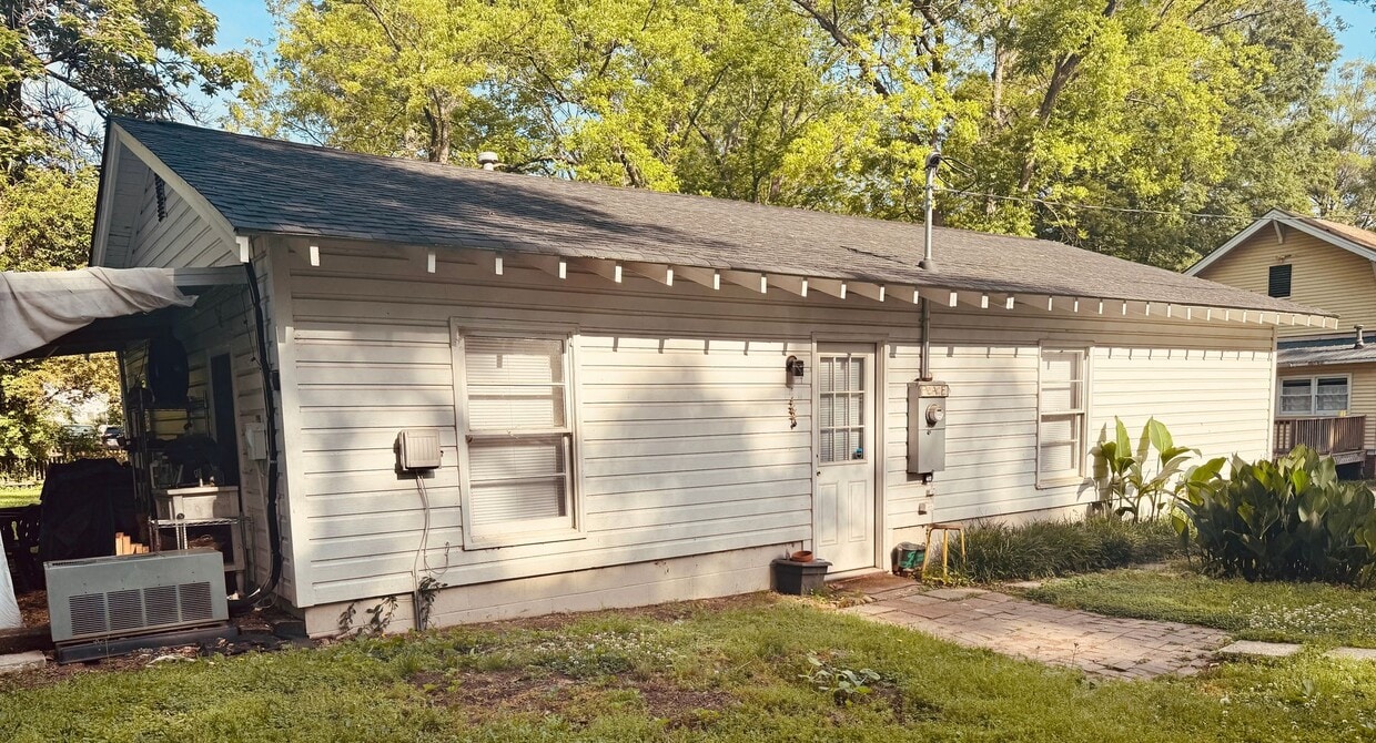 Primary Photo - Boulevard Two Bedroom