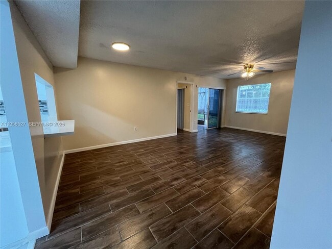 Building Photo - 464 NE 210th Cir Terrace