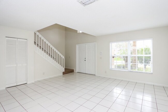 Building Photo - 10627 Buttonwood Lake Dr