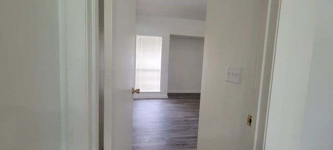 Building Photo - Timberland Apartments