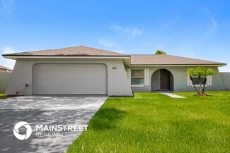 Building Photo - 441 Spike Ct