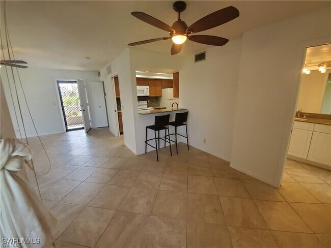 Building Photo - 3655 Boca Ciega Dr