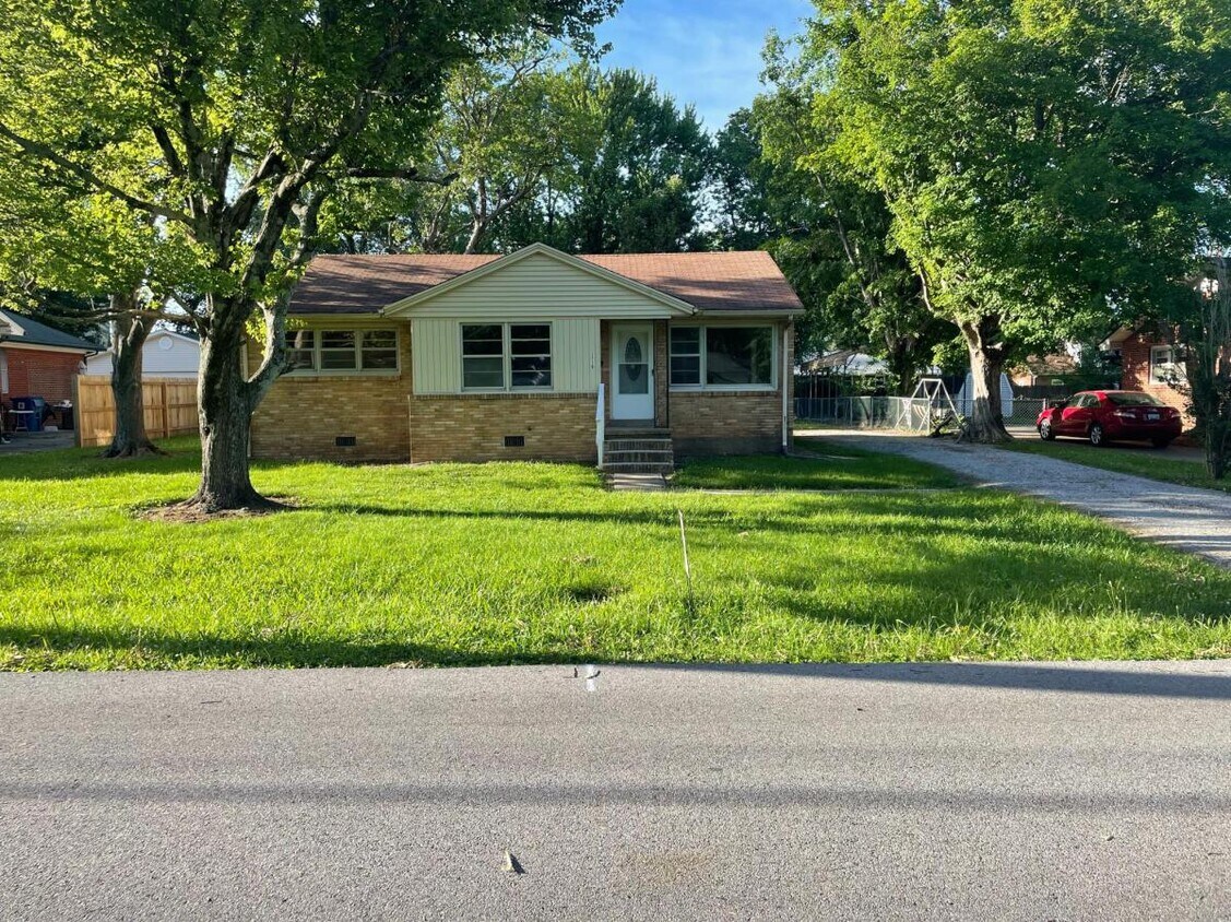 1710 Farmer Ave, Murray, KY 42071 House Rental in Murray, KY
