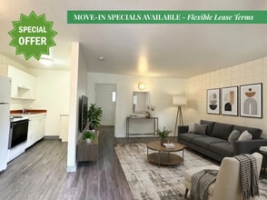 Building Photo - 509 S Bryan Ave