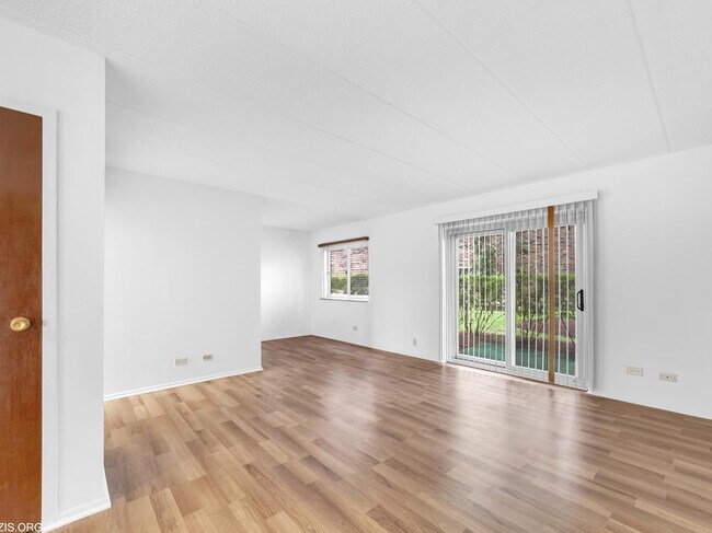 Foto del edificio - 3856 S Parkway Dr