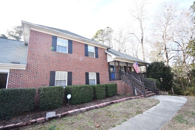 Building Photo - Coming Soon: 4 Bedroom 3 Bathroom with Fin...