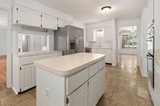 Building Photo - 7001 W Markham St