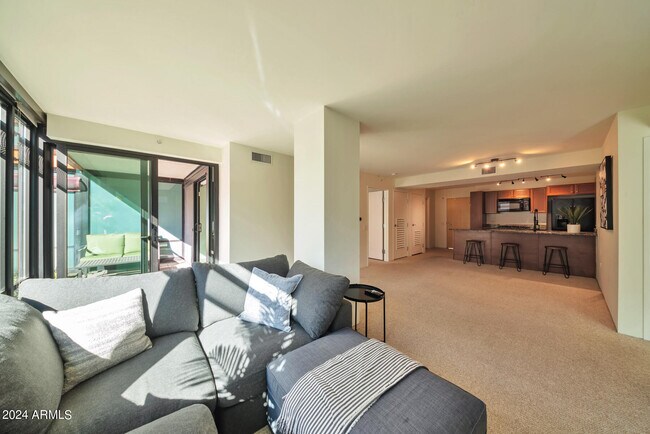 Foto del edificio - 4808 N 24th St