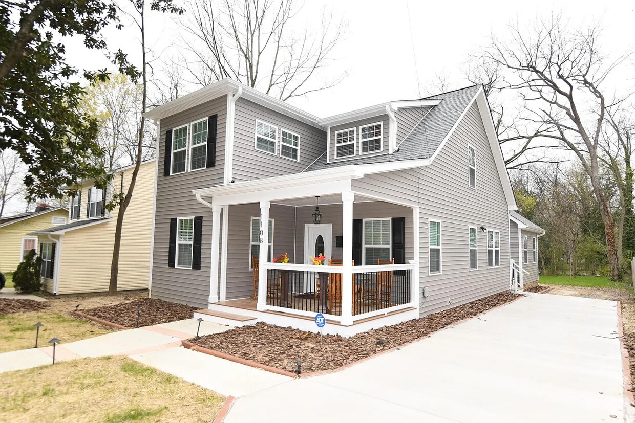 Room in House on S Person St - Room in House on S Person St