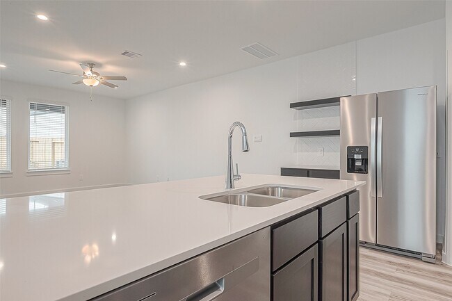 Foto del edificio - 3012 Skyline Mesa Dr