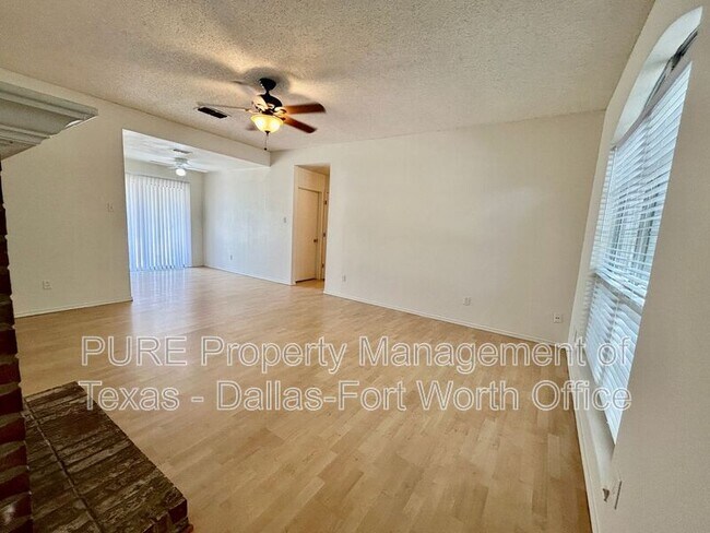 Building Photo - 824 Blue Ridge Dr