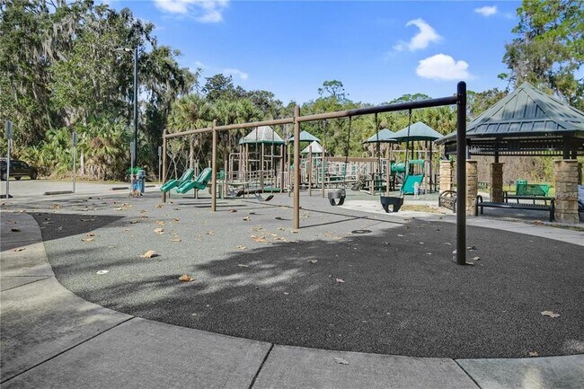 Foto del edificio - 120 Hibiscus Woods Ct