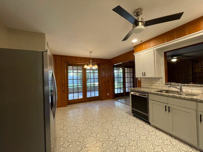 Foto del edificio - 1004 Cottonwood St