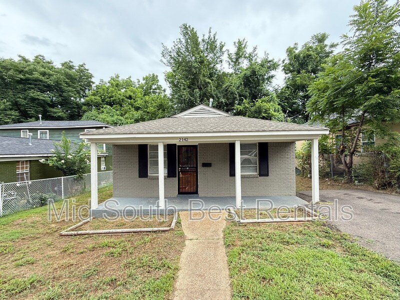 Photo - 2142 Lowell Ave