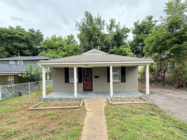 Photo - 2142 Lowell Ave House