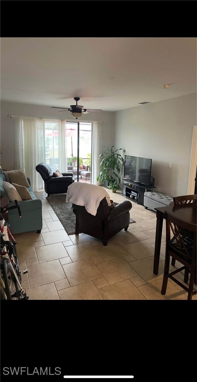 Foto del edificio - 7350 Bristol Cir