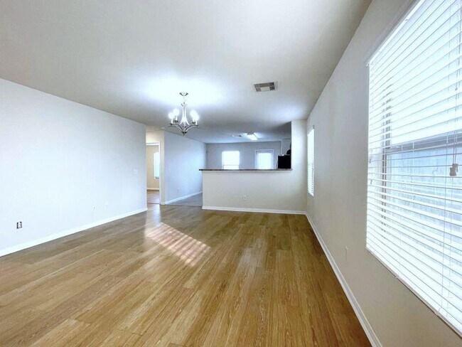Building Photo - 1715 Ramsay Way