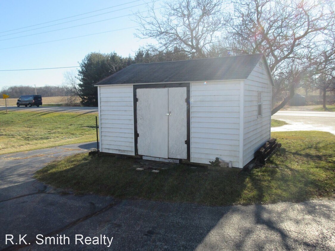 Building Photo - 3 br, 1.5 bath House - 2903 E. HWY 59