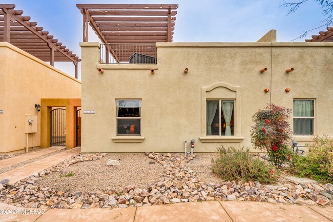Building Photo - 1105 Lombard Way