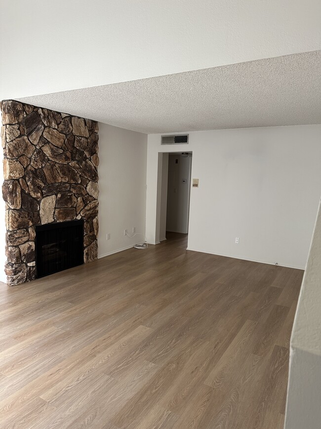 Building Photo - 1611 Camden Ave