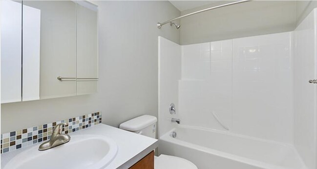 Foto del edificio - 3031 S 192nd St
