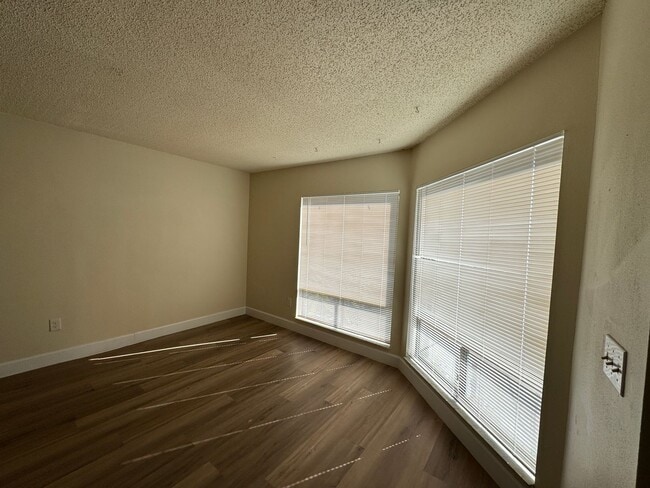 Photo - Move-in Ready condo 2/2