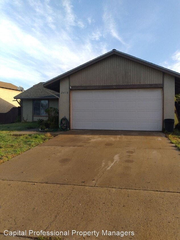 Primary Photo - 4 br, 2 bath House - 2433 COACH DR.